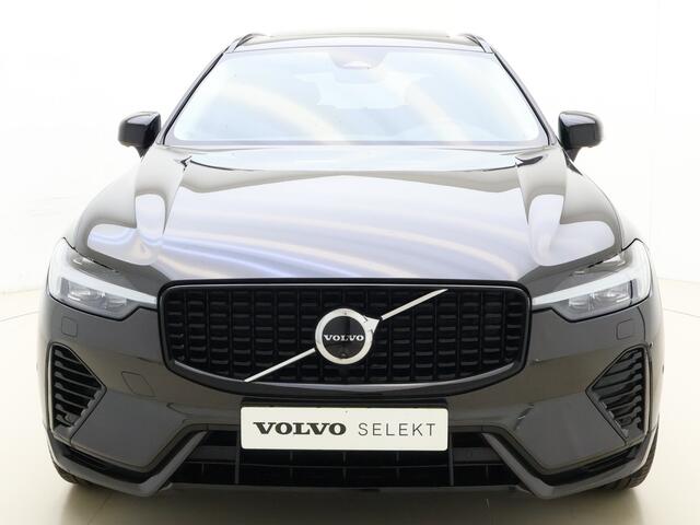 Volvo XC60 T6 Recharge 350PK AWD Plus Dark | Luchtvering | 360 Camera | Harman&Kardon | 21'' | Panoramadak | Trekhaak |