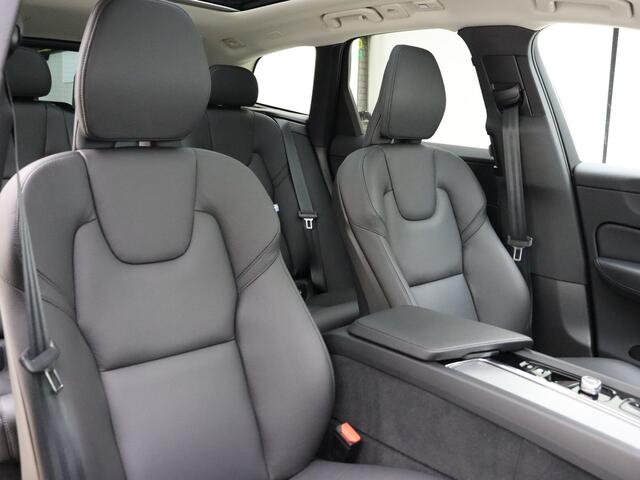 Volvo XC60 T6 Recharge 350PK AWD Plus Dark | Luchtvering | 360 Camera | Harman&Kardon | 21'' | Panoramadak | Trekhaak |