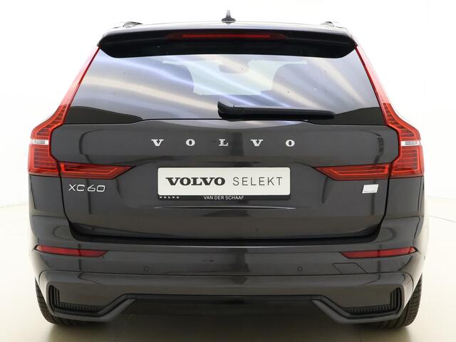Volvo XC60 T6 Recharge 350PK AWD Plus Dark | Luchtvering | 360 Camera | Harman&Kardon | 21'' | Panoramadak | Trekhaak |