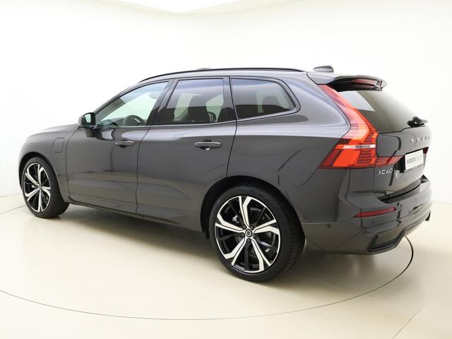 Volvo XC60 T6 Recharge 350PK AWD Plus Dark | Luchtvering | 360 Camera | Harman&Kardon | 21'' | Panoramadak | Trekhaak |