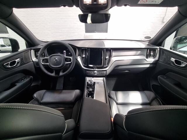 Volvo XC60 2.0 T6 Plug-in hybrid AWD Plus Dark PANO / TREKHAAK / 360 CAMERA / HARMAN KARDON