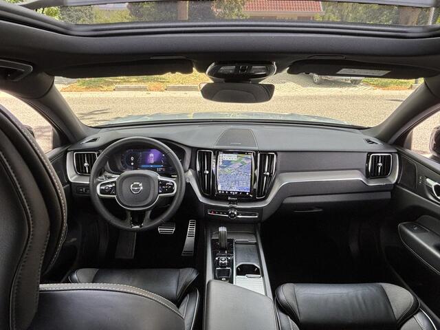 Volvo XC60 T6 Plug-in hybrid AWD R-Design Pano Keyless Harman Kardon