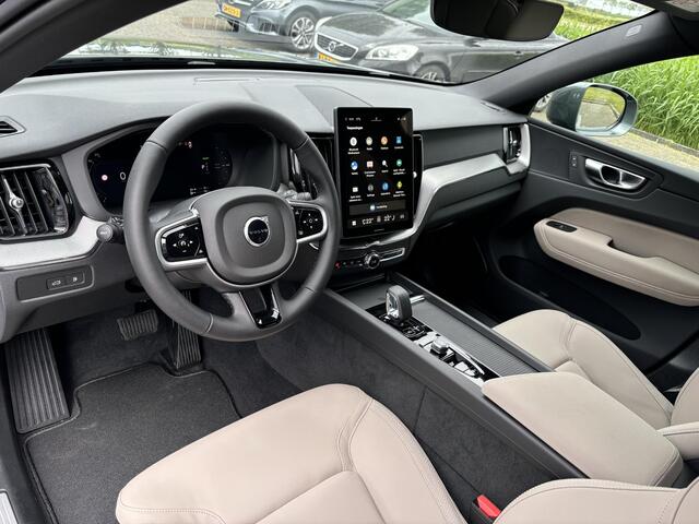 Volvo XC60 2.0 T6 Plug-in hybrid AWD Essential | Modeljaar 2026 | Forest Lake | Driver Assist | Climate pack | Park Assist