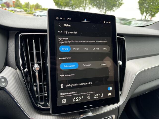 Volvo XC60 2.0 T6 Plug-in hybrid AWD Essential | Modeljaar 2026 | Forest Lake | Driver Assist | Climate pack | Park Assist