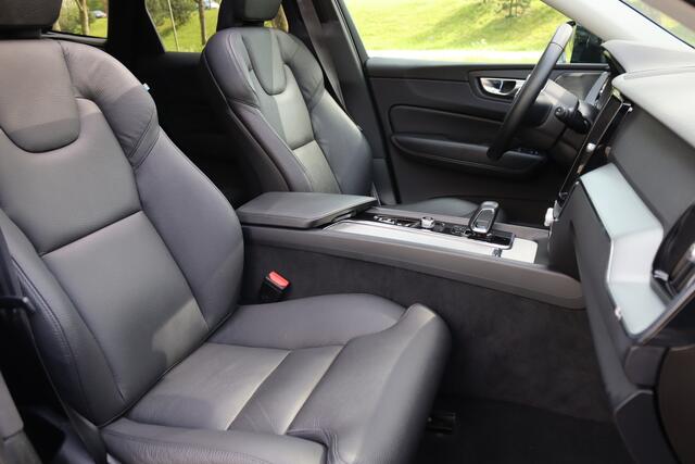 Volvo XC60 2.0 T6 Plug-in hybrid AWD Plus Dark Pano/LED/ACC/Leder/Elek. sportstoelen+mem/Keyless/360Camera/HK/Virtual Cockpit/DAB+