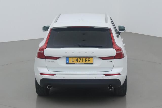 Volvo XC60 T5 AWD Momentum | BLIS | Camera | 20 Inch | Stoelverwarming | Apple Carplay | Getint Glas