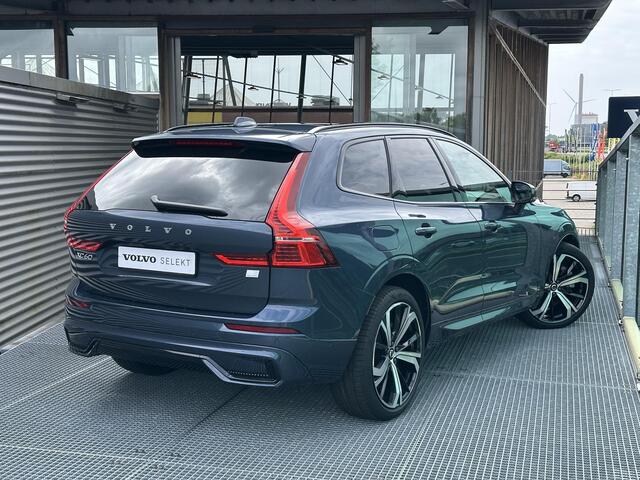 Volvo XC60 T8 Plug-in hybrid AWD Ultimate Dark / Trekhaak / Pano. dak / Geventileerde + verwarmde stoelen / Luchtvering / Bowers & Wilkins / Head-up display /