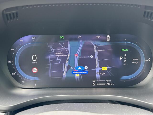 Volvo XC60 T8 Plug-in hybrid AWD Ultimate Dark / Trekhaak / Pano. dak / Geventileerde + verwarmde stoelen / Luchtvering / Bowers & Wilkins / Head-up display /