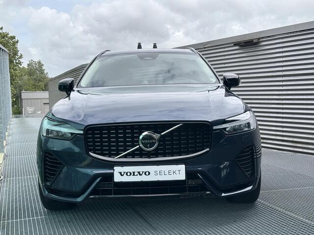 Volvo XC60 T8 Plug-in hybrid AWD Ultimate Dark / Trekhaak / Pano. dak / Geventileerde + verwarmde stoelen / Luchtvering / Bowers & Wilkins / Head-up display /