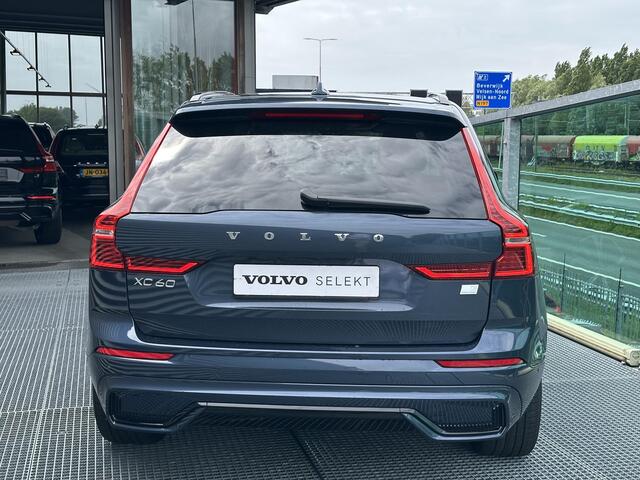 Volvo XC60 T8 Plug-in hybrid AWD Ultimate Dark / Trekhaak / Pano. dak / Geventileerde + verwarmde stoelen / Luchtvering / Bowers & Wilkins / Head-up display /