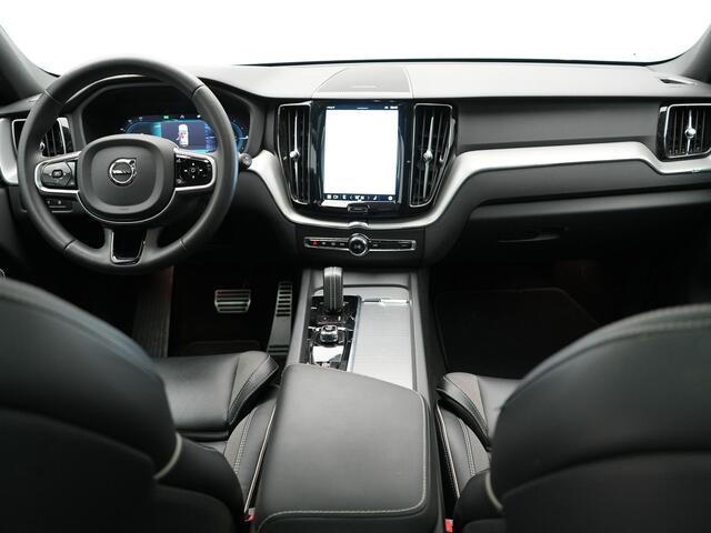 Volvo XC60 T6 Plug-in hybrid AWD R-Design Panodak | Adaptive Cruise | Harman Kardon | Lederen Sportstoelen Memory | Camera | Google Maps | 22"L.M | Keyless | Stuurverwarming |
