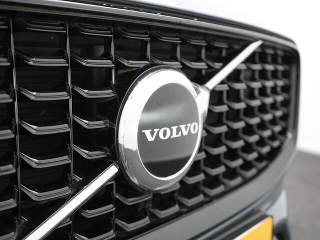 Volvo XC60 T6 Plug-in hybrid AWD R-Design Panodak | Adaptive Cruise | Harman Kardon | Lederen Sportstoelen Memory | Camera | Google Maps | 22"L.M | Keyless | Stuurverwarming |