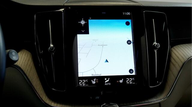 Volvo XC60 2.0 T6 AWD 250kW/340pk Aut8 Recharge Inscription BOWERS&WILKINS + HEAD UP + BLIS + PANORAMADAK + ADAPT.CRUISE + PILOT ASSIST + SPORTSTOELEN + CAMERA + ADAPTIVE LED + EL.TREKHAAK + STOEL-&STUURVERWARMING + BLIS + PARKSENSOREN V&A + 22" LM-VELGEN!!