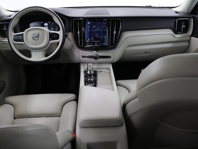 Volvo XC60 2.0 T8 Twin Engine AWD Inscription | Trekhaak | Panoramadak | Navigatiesysteem | Parkeercamera | Apple Carplay / Android Auto | Keyless Go |