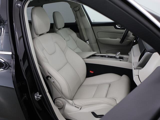 Volvo XC60 2.0 T8 Twin Engine AWD Inscription | Trekhaak | Panoramadak | Navigatiesysteem | Parkeercamera | Apple Carplay / Android Auto | Keyless Go |
