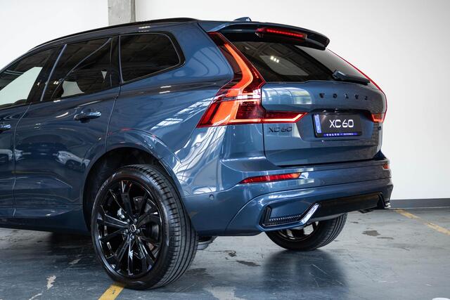 Volvo XC60 T6 Plug-in hybrid AWD Ultra Black Edition | Nieuw model! | Direct leverbaar | Adaptive cruise control | Google infotainment | luchtvering | Harman Kardon premium audio | 360° Parkeercamera | Parkeersensoren voor + achter | Stoel en stuurwiel verwarming | 