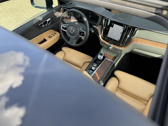 Volvo XC60 2.0 T8 AWD Inscription Trekhaak | Pano | Pilot Ass | 360 Camera