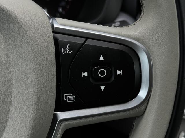 Volvo XC60 2.0 B5 Inscription Prijs Inclusief Onderhoud & 12 Maand BOVAG Garantie | Uitklapbare Trekhaak | 360 Graden Camera |