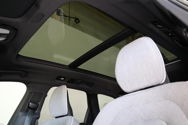 Volvo XC60 T6 Recharge AWD Plus Dark - LONG RANGE - Luchtvering - Panorama/schuifdak - IntelliSafe Assist & Surround - 360º Camera - Adaptieve LED koplampen - Verwarmde voorstoelen, stuur & achterbank - Parkeersensoren voor & achter - Elektr. bedienb. voorstoelen me