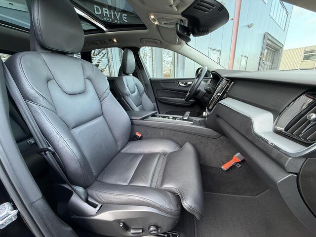 Volvo XC60 2.0 B5 Mom. Exclusive |Pano|Leer|Memory|AutoPilot|HUD|El.Trekhaak|19"R-Design|Harman/Kardon|Carplay