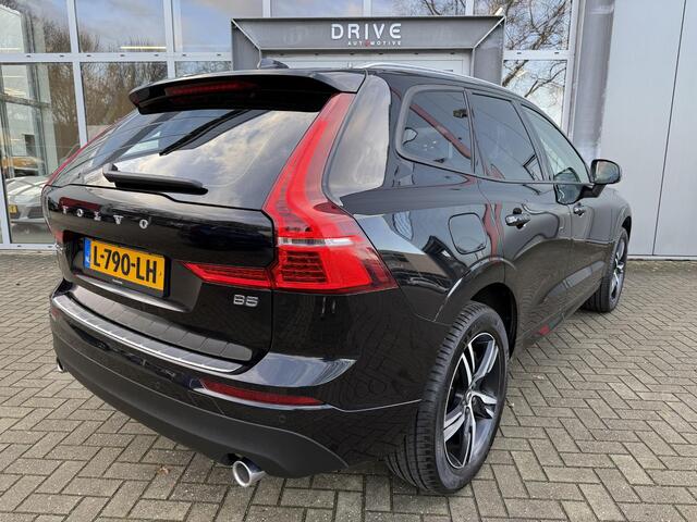 Volvo XC60 2.0 B5 Mom. Exclusive |Pano|Leer|Memory|AutoPilot|HUD|El.Trekhaak|19"R-Design|Harman/Kardon|Carplay
