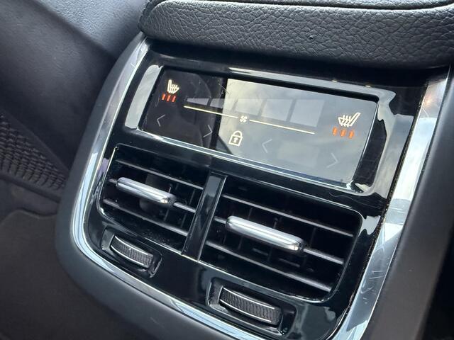 Volvo XC60 2.0 B5 Mom. Exclusive |Pano|Leer|Memory|AutoPilot|HUD|El.Trekhaak|19"R-Design|Harman/Kardon|Carplay