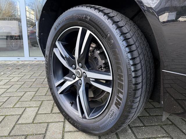 Volvo XC60 2.0 B5 Mom. Exclusive |Pano|Leer|Memory|AutoPilot|HUD|El.Trekhaak|19"R-Design|Harman/Kardon|Carplay