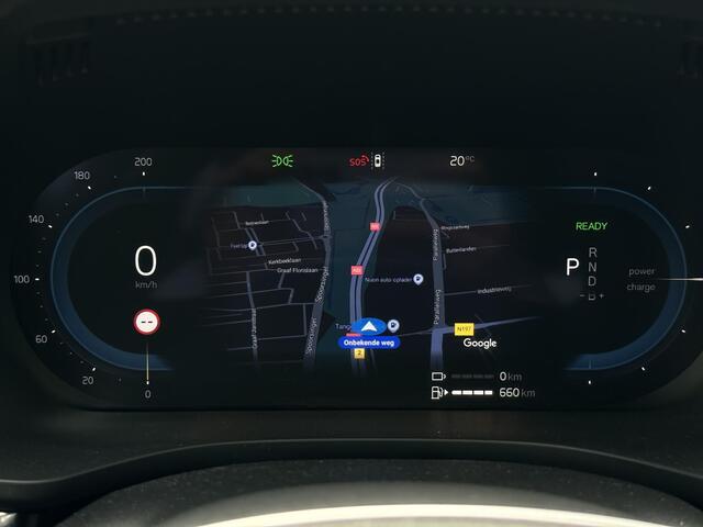 Volvo XC60 2.0 T6 Plug-in hybrid AWD Plus Dark / Trekhaak/ Pano. dak / 360 camera / Elek. verstelbare stoelen / Stoelen voor en achter verwarmd / Harman Kardon /