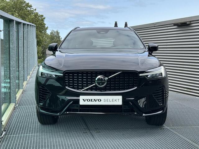 Volvo XC60 2.0 T6 Plug-in hybrid AWD Plus Dark / Trekhaak/ Pano. dak / 360 camera / Elek. verstelbare stoelen / Stoelen voor en achter verwarmd / Harman Kardon /