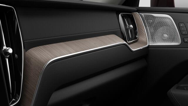 Volvo XC60 2.0 T6 Plug-in hybrid AWD Ultra Bright | Direct uit voorraad leverbaar| Full Option!|
