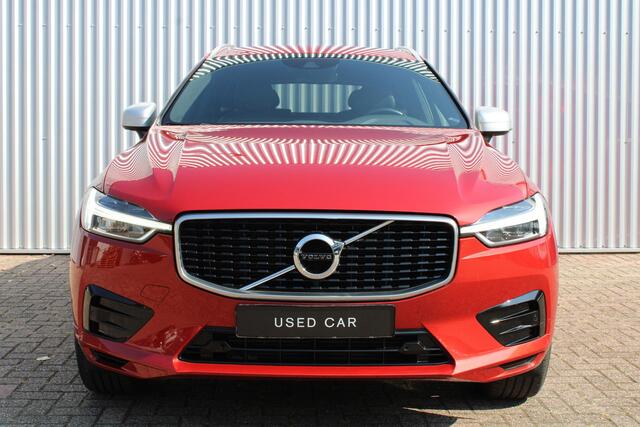 Volvo XC60 T5 Automaat AWD R-Design, | Full map navigatie | Cruise Control | Elektrisch wegklapbare trekhaak | Apple Carplay/Android Auto | BLIS | Achteruitrijcamera | R-Design interieur | Elektrisch bedienbare bestuurdersstoel | Elektrisch bedienbare achterklep |