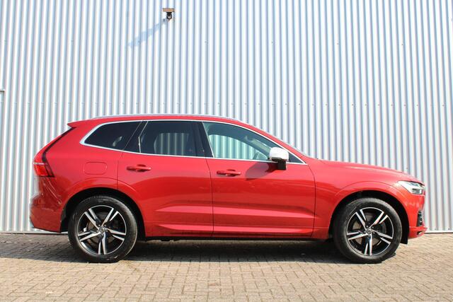 Volvo XC60 T5 Automaat AWD R-Design, | Full map navigatie | Cruise Control | Elektrisch wegklapbare trekhaak | Apple Carplay/Android Auto | BLIS | Achteruitrijcamera | R-Design interieur | Elektrisch bedienbare bestuurdersstoel | Elektrisch bedienbare achterklep |