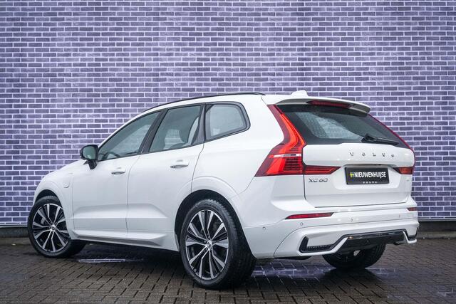 Volvo XC60 T6 Recharge AWD Ultimate Dark | Long Range | Luchtvering | Trekhaak | Bowers & Wilkins audio | 360º Camera | Parkeerverwarming | Panoramadak | Contourstoelen met geheugenfunctie | Google Maps navigatie
