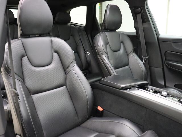 Volvo XC60 T8 390pk AWD R-Design / Luchtvering / Panorama dak / Geventileerde stoelen / Rondom zicht camera / BLIS /