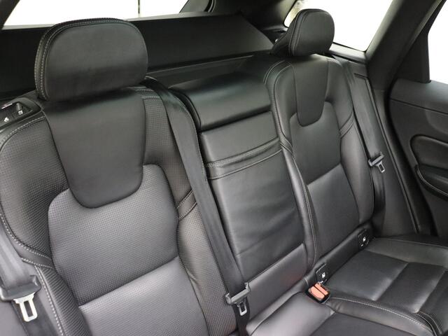 Volvo XC60 T8 390pk AWD R-Design / Luchtvering / Panorama dak / Geventileerde stoelen / Rondom zicht camera / BLIS /