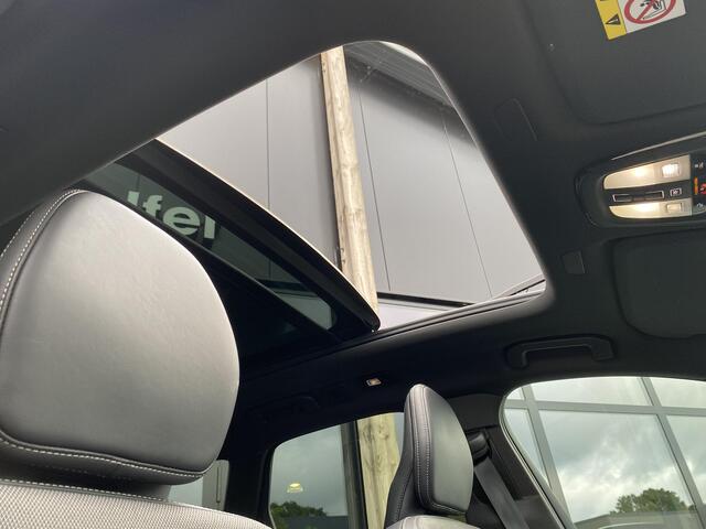 Volvo XC60 2.0 B4 R-Design Pano/led/360/Facelift