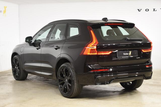 Volvo XC60 T6 350PK Automaat AWD Plus Black Edition / Navigatie / 360 Camera / Head-up Display / Panoramadak / Bowers & Wilkins / 21'' Velgen /