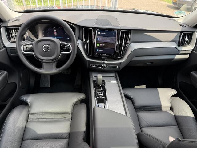 Volvo XC60 B4 D Plus Dark | Harman/Kardon | 360° Camera | Standkachel | Stuur + Stoelverwarming | Panorama Schuifdak | Adaptieve LED verlichting |
