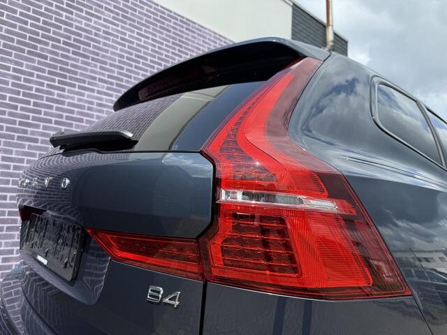 Volvo XC60 B4 D Plus Dark | Harman/Kardon | 360° Camera | Standkachel | Stuur + Stoelverwarming | Panorama Schuifdak | Adaptieve LED verlichting |