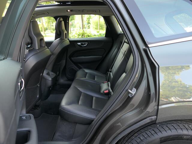 Volvo XC60 D4 AUT AWD Inscription Panoramadak / Leer / Trekhaak / Navi