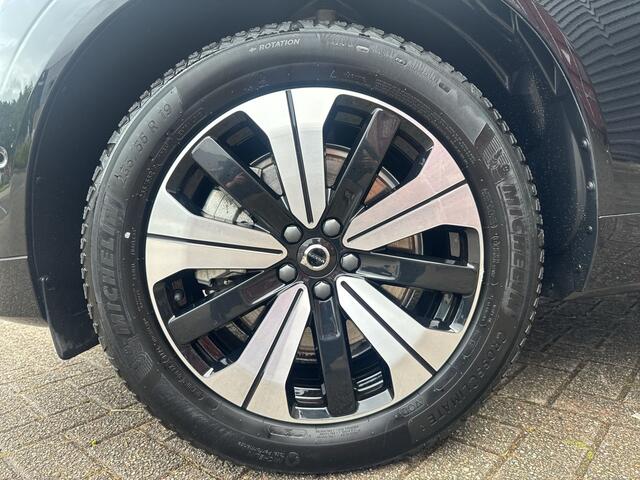 Volvo XC60 2.0 T6 Plug-in hybrid AWD Plus Dark / 360° Camera / Draadloos telefoon opladen / Trekhaak Semi Elektrisch /