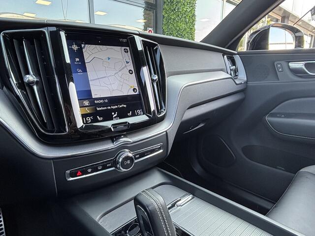 Volvo XC60 2.0 Recharge T8 390 PK AWD R-Design | Pano | Trekhaak | Luchtvering | BTW |