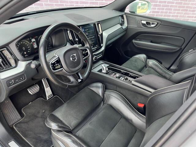 Volvo XC60 2.0 T8 Twin Engine AWD R-Design | Head-up Display | Trekhaak | Panoramadak | Full LED | Carplay | Harman Kardon | 360º Camera | Elektr. achterklep