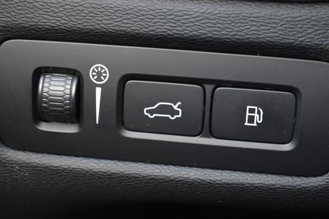Volvo XC60 T8 AWD Polestar Engineered | 360 camera | Pano | Stuur&stoel verwarming | Head-up |