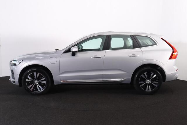 Volvo XC60 T6 Recharge AWD Core Bright - LONG RANGE - Panorama/schuifdak - IntelliSafe Assist - 360º Camera - Adaptieve LED koplampen - Verwarmde voorstoelen, stuur & achterbank - Parkeersensoren voor & achter - Elektr. bedienb. voorstoelen met geheugen - Draadloze 