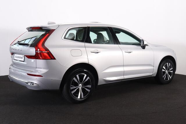 Volvo XC60 T6 Recharge AWD Core Bright - LONG RANGE - Panorama/schuifdak - IntelliSafe Assist - 360º Camera - Adaptieve LED koplampen - Verwarmde voorstoelen, stuur & achterbank - Parkeersensoren voor & achter - Elektr. bedienb. voorstoelen met geheugen - Draadloze 