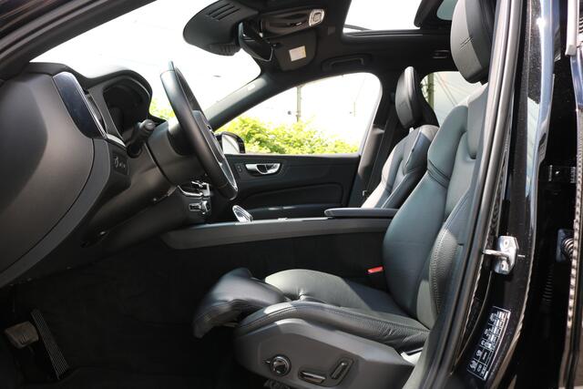 Volvo XC60 2.0 T8 Twin Engine AWD Inscription (Panoramadak Sportleder/Memory Navi Camera Full-Led 19InchLMV PrivacyGlass)