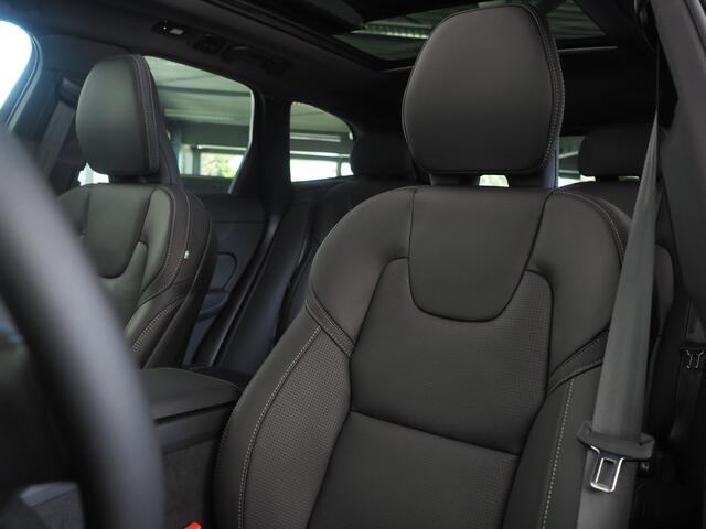 Volvo XC60 2.0 T6 Plug-in hybrid AWD Ultra Black Edition | Actieve Luchvering | Bowers & Wilkins Audio | Massage Stoelen | Stoelventilatie | Inklapbare Trekhaak | Head-Up Display | Volledig Nappa Leder