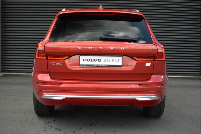 Volvo XC60 T6 350pk AWD Inscription / Long Range / H&K Audio / Leder / Panoramadak / FULL-LED / Stoel + Stuurw. Verwarming / Elektr. Bestuurdersstoel / 360 Camera / Trekhaak / 19'' / ACC / Draadloze oplader /
