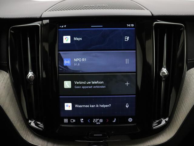 Volvo XC60 T6 350pk AWD Inscription / Long Range / H&K Audio / Leder / Panoramadak / FULL-LED / Stoel + Stuurw. Verwarming / Elektr. Bestuurdersstoel / 360 Camera / Trekhaak / 19'' / ACC / Draadloze oplader /